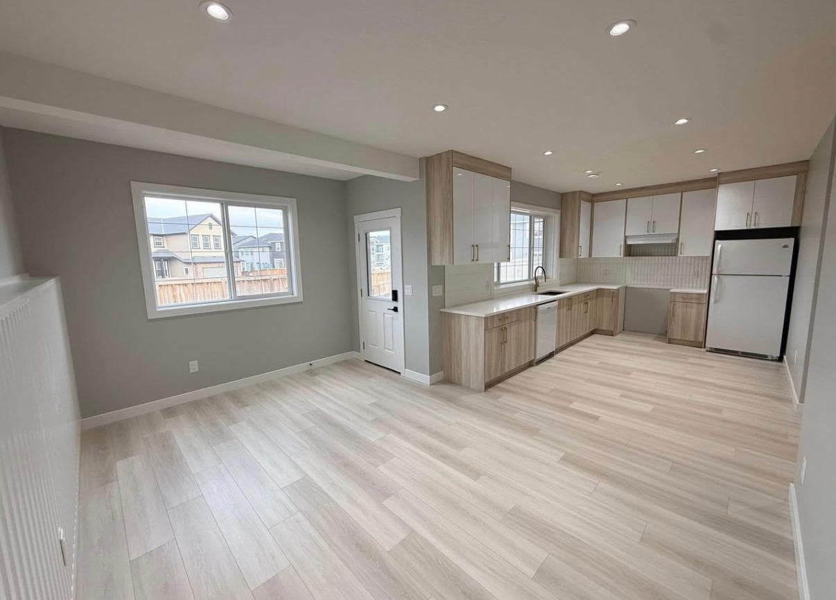 Glue Down Vinyl vs Click Vinyl Flooring